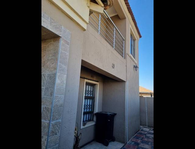 3 BEDROOM HOUSE FOR SALE IN ROODEKOP